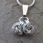 Pendant – Chain Maille – Sterling Silver – Forget Me Knot Style